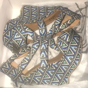 tribal like print wedges